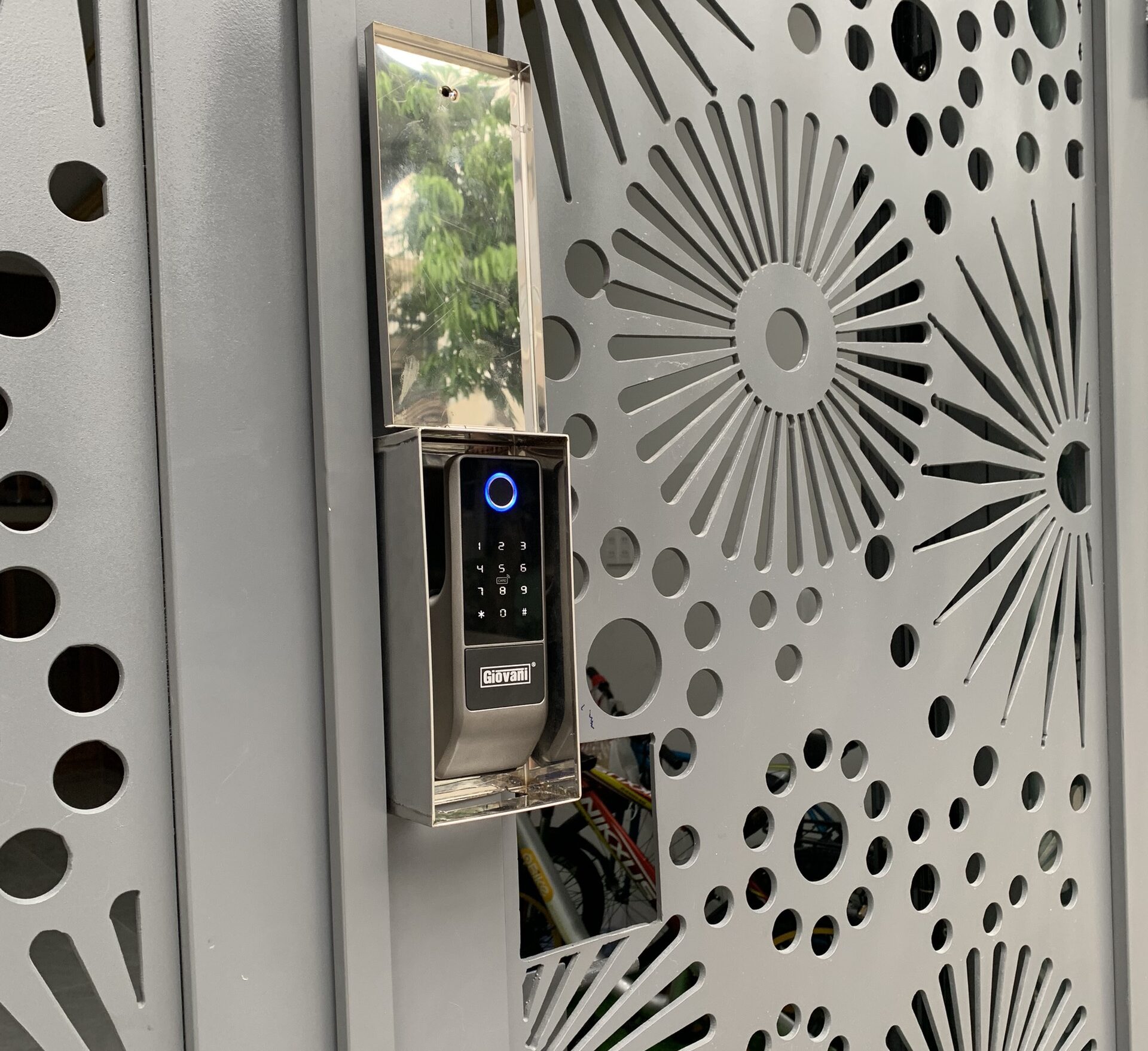 z3991384613170_52d8527c70b1cfce87cf3bb25991a3cb